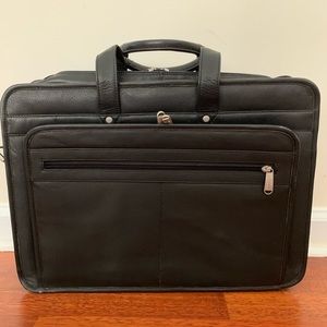 Pelle Studio laptop bag